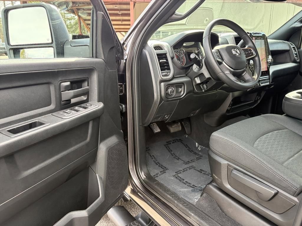 New 2026 RAM 3500 Tradesman AWD/4WD image 13