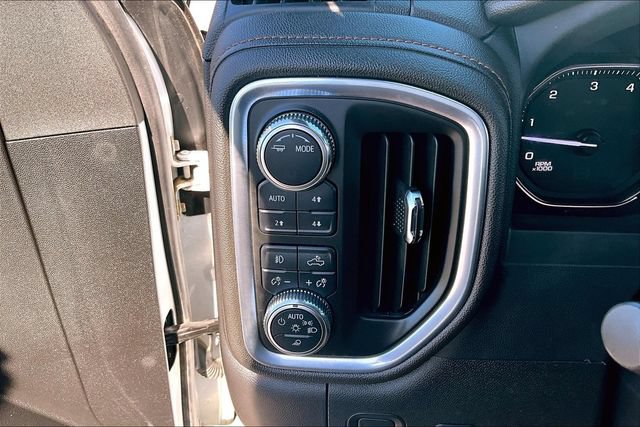 Used 2023 GMC Sierra 2500 AT4 w/ Gooseneck/5TH Wheel Package AWD/4WD image 16
