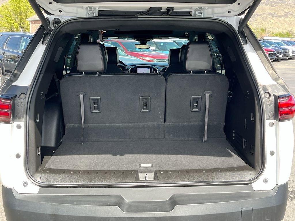 Used 2023 Chevrolet Traverse RS image 28