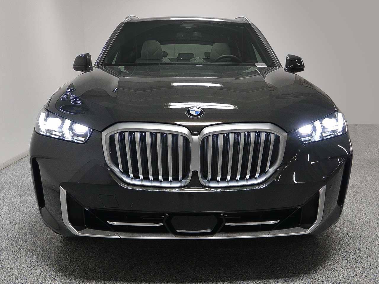 Used 2026 BMW X5 sDrive40i image 2