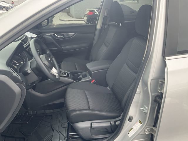 Used 2018 Nissan Rogue S image 9