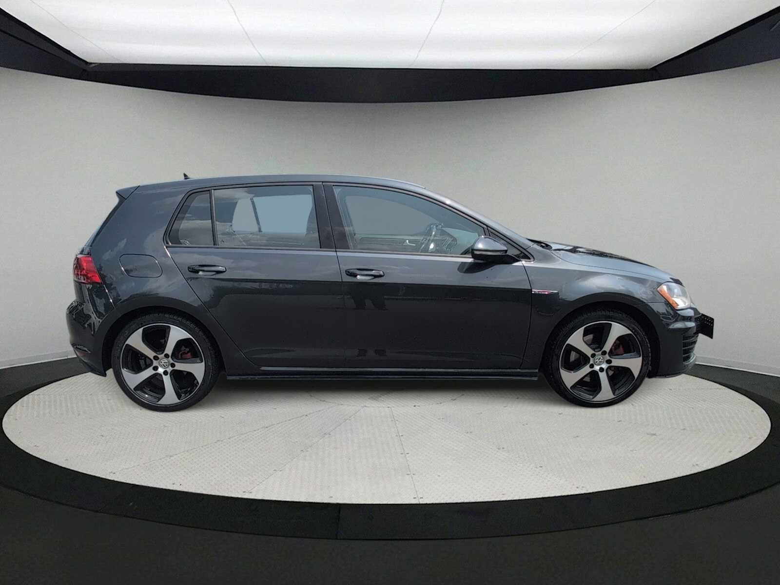 Used 2015 Volkswagen GTI S FWD image 9