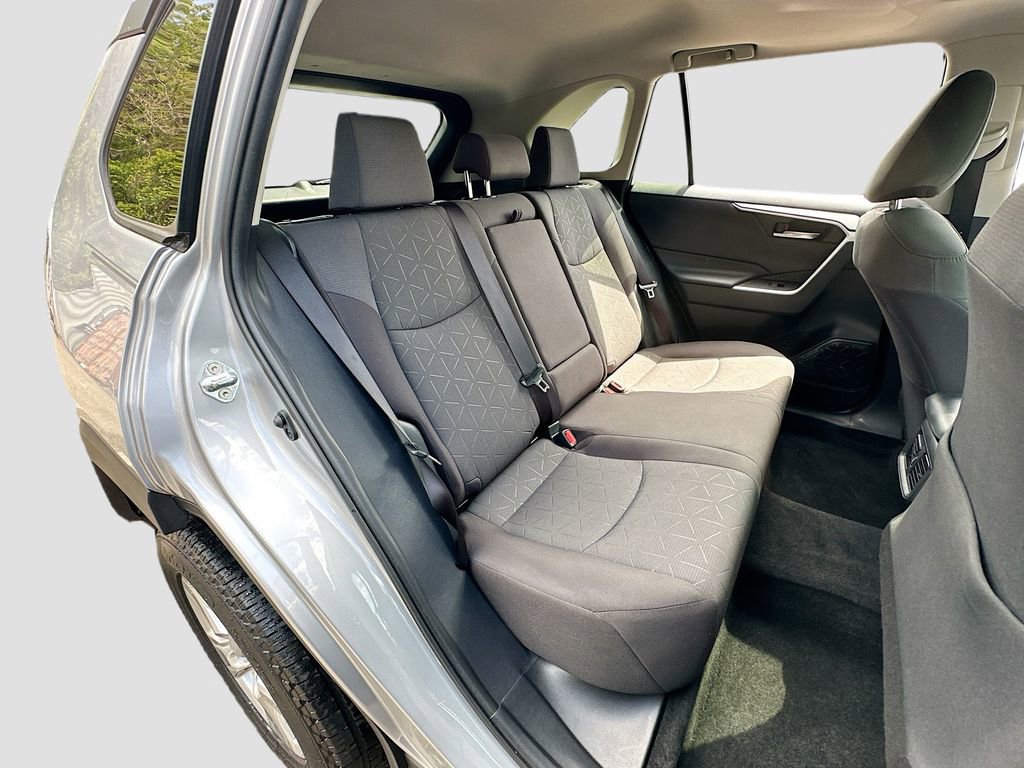 Used 2019 Toyota RAV4 XLE FWD image 25