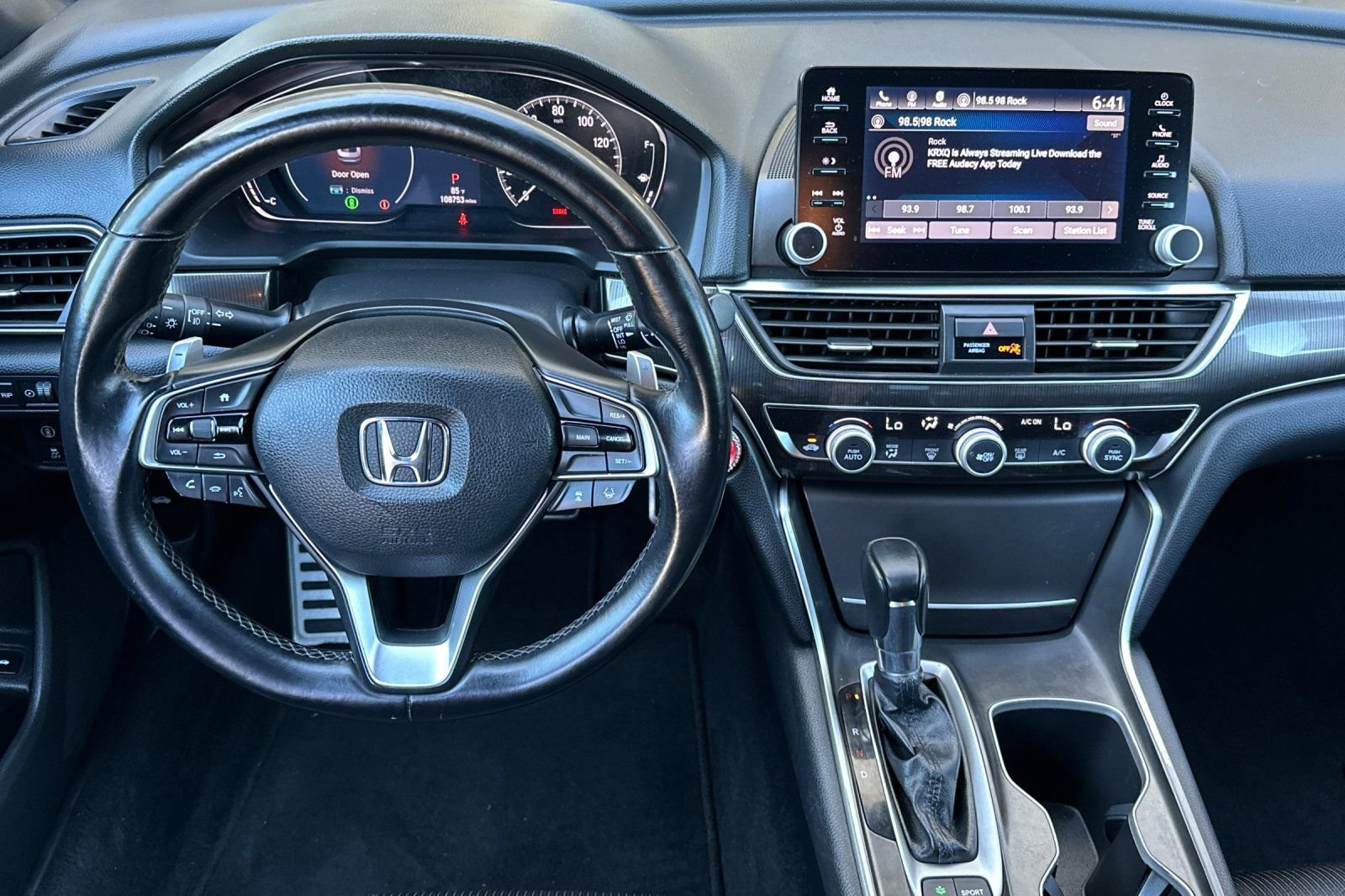 Used 2018 Honda Accord Sport image 14