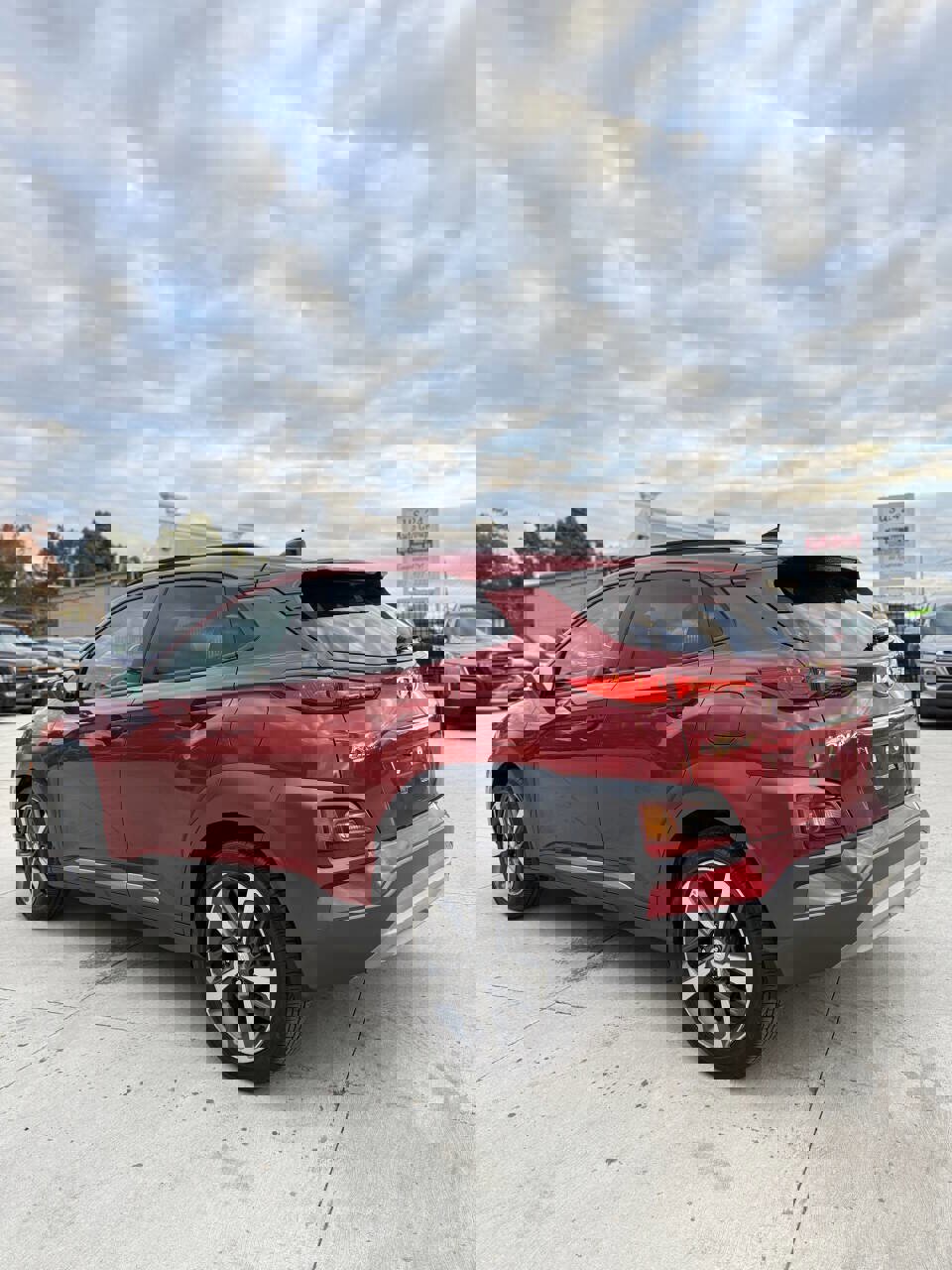 Used 2018 Hyundai Kona Limited image 4