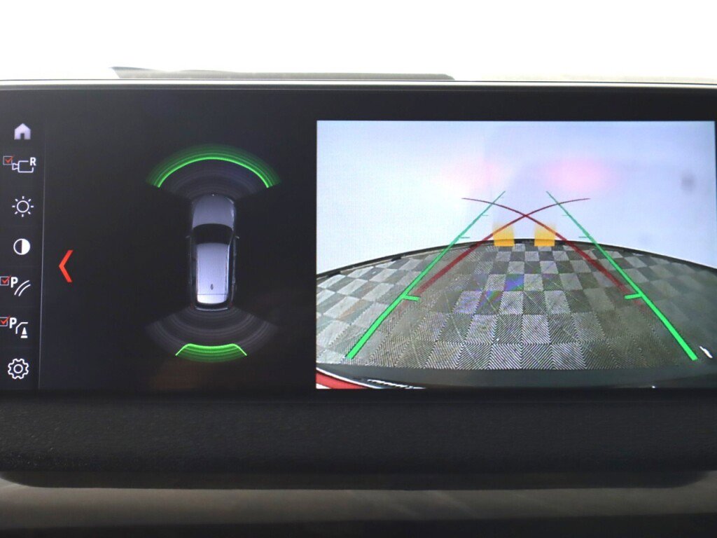 Used 2018 BMW X5 xDrive35i w/ M Sport Package image 21