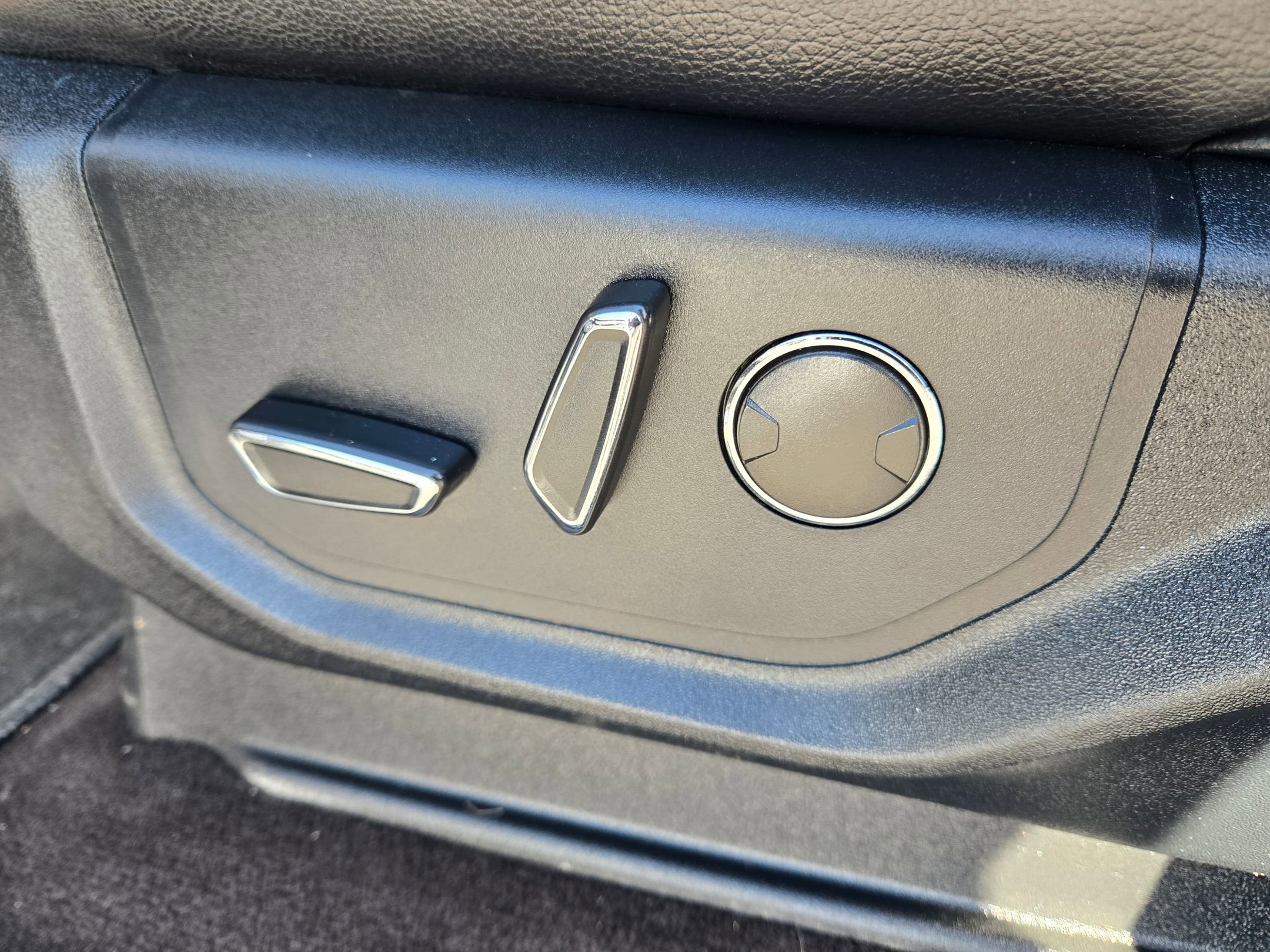 Used 2021 Ford Expedition Limited image 23