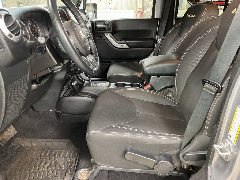 Used 2015 Jeep Wrangler Unlimited Sahara w/ Max Tow Package image 23