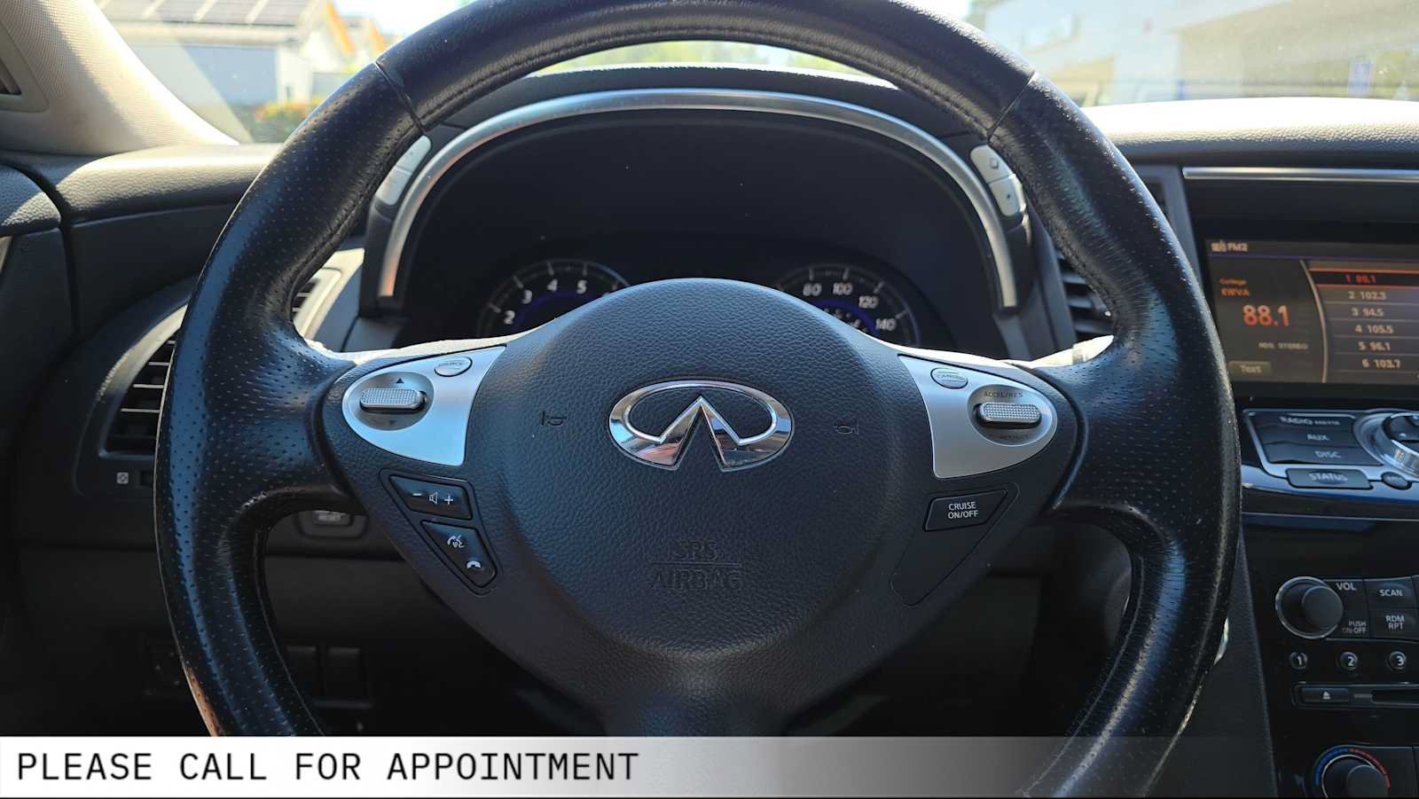 Used 2010 INFINITI FX35 AWD w/ Premium Pkg image 28