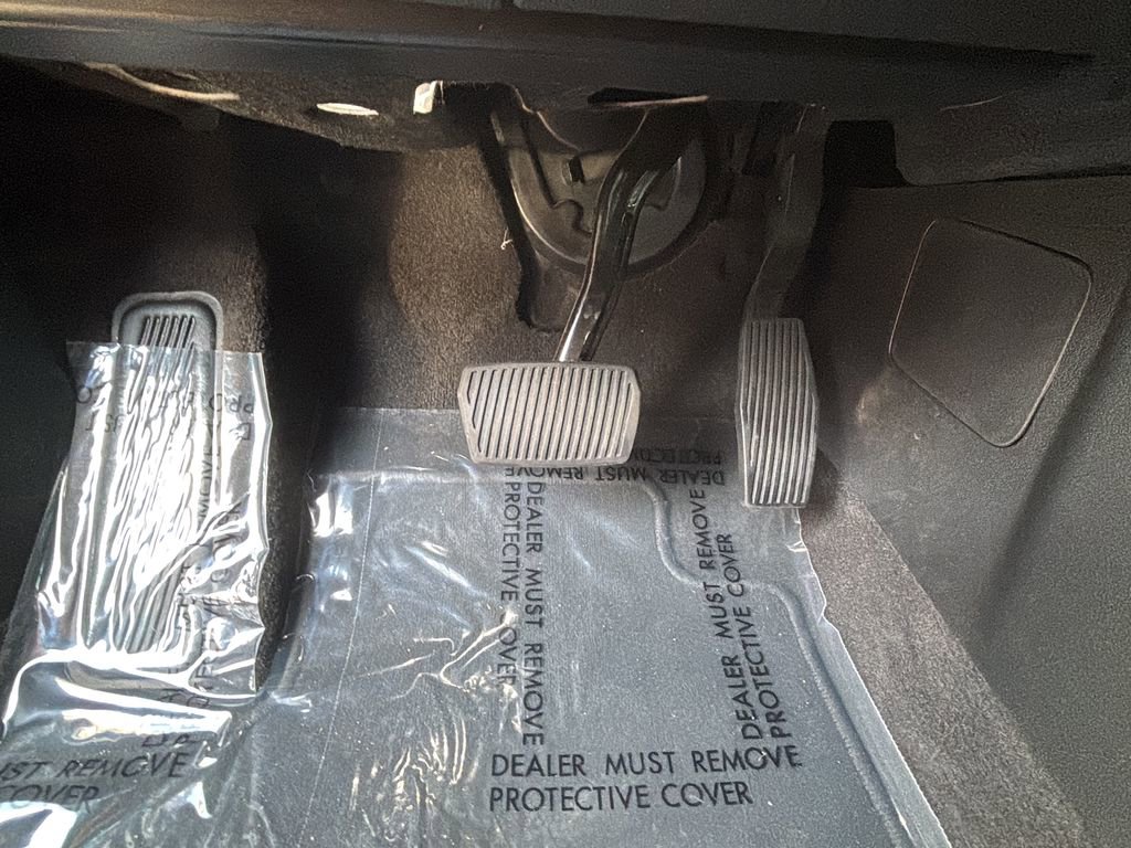 Used 2024 Cadillac XT4 Premium Luxury image 17