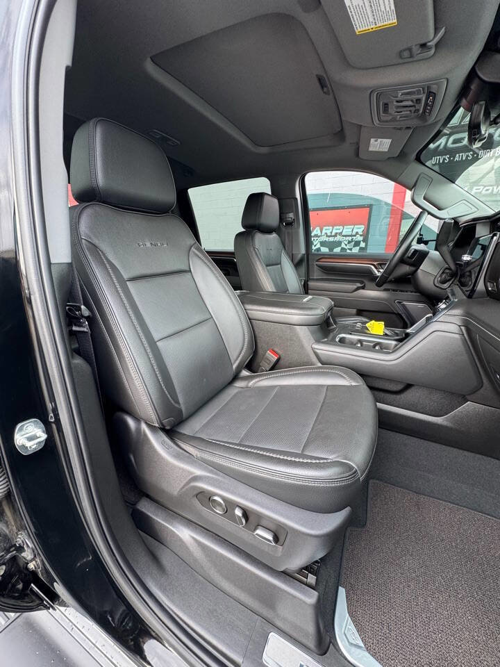 Used 2024 GMC Sierra 3500 Denali w/ Technology Package image 20