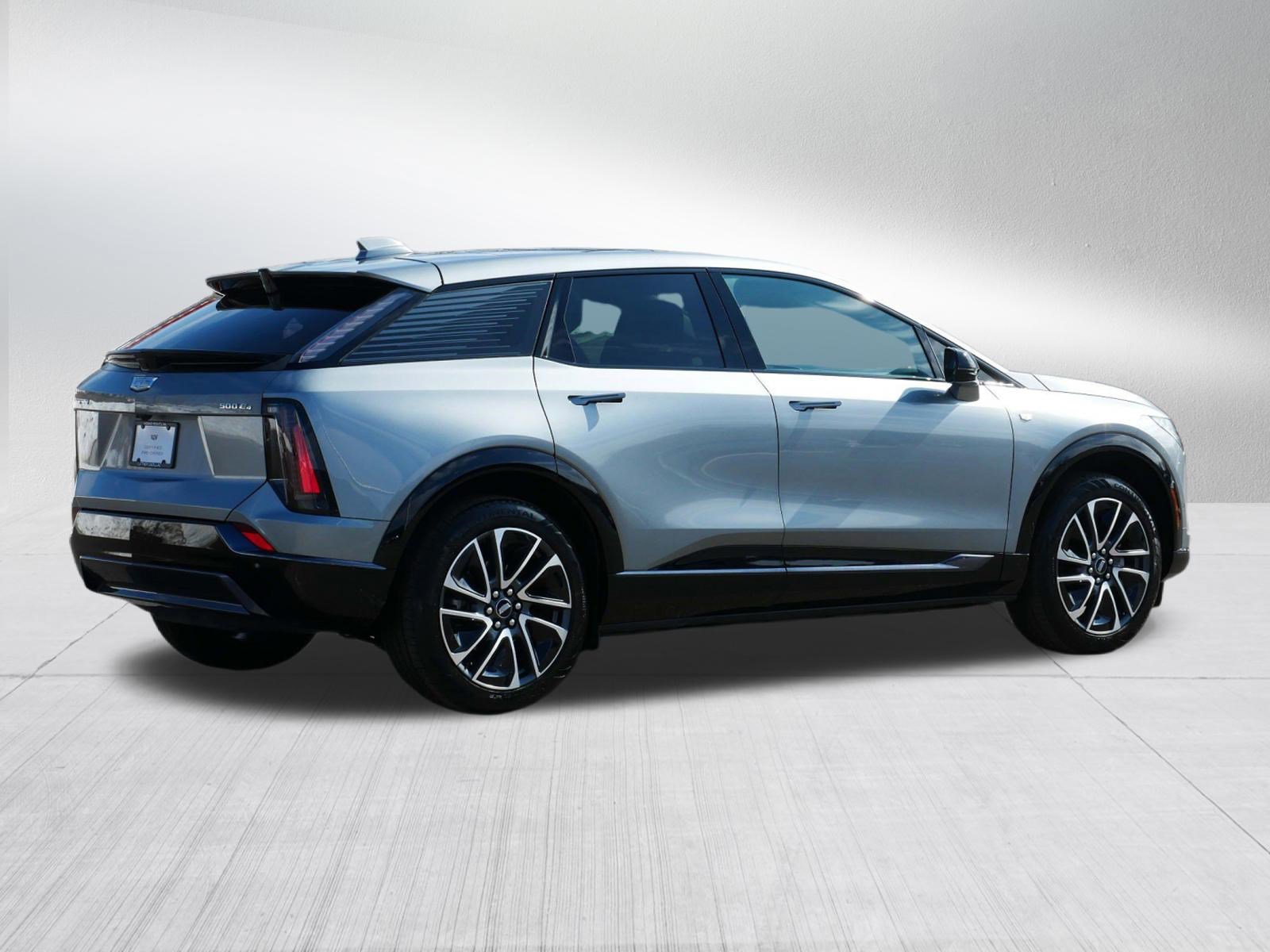 Certified 2025 Cadillac Optiq Sport 2 w/ LPO, Floor Liner Package image 6