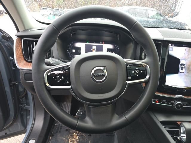 Certified 2023 Volvo XC60 B5 Plus w/ Climate Package image 29