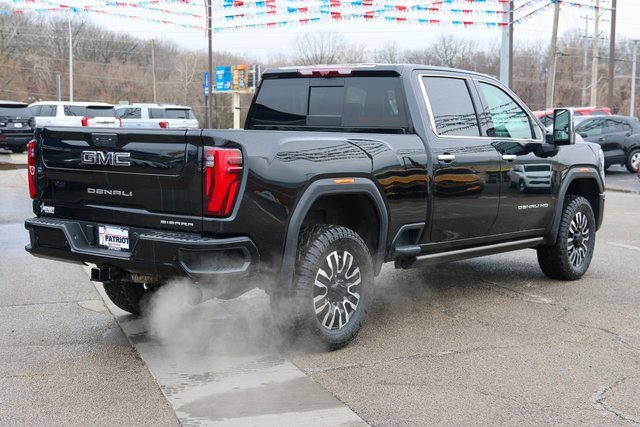 Used 2024 GMC Sierra 3500 Denali Ultimate image 3