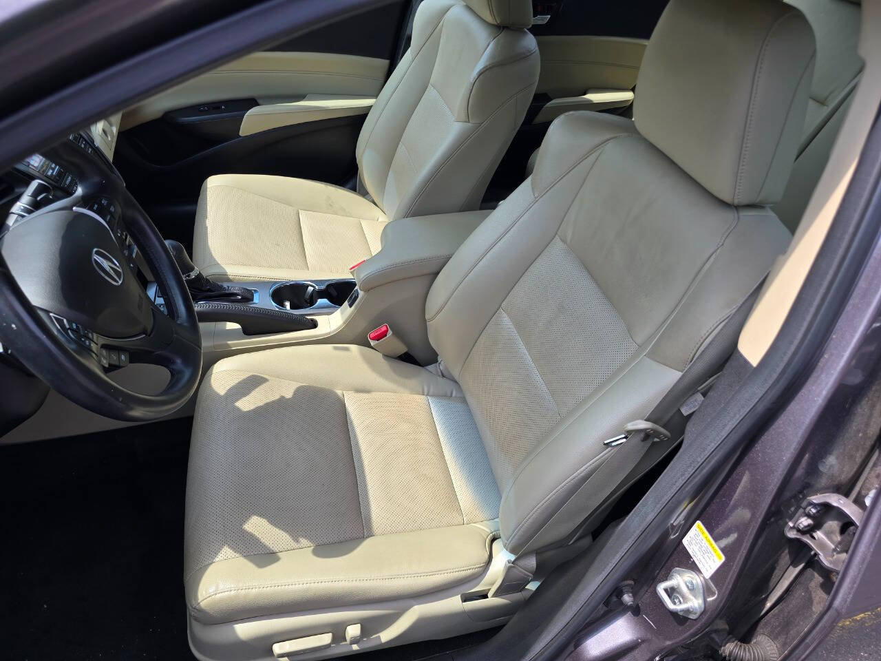 Used 2013 Acura ILX w/ Technology Package FWD image 13