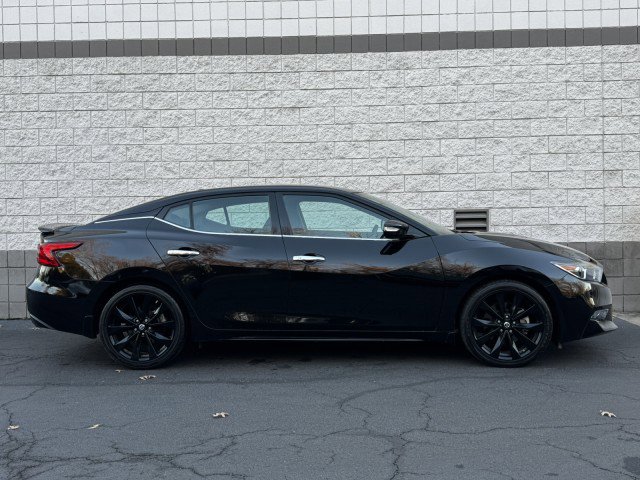Used 2018 Nissan Maxima SR w/ Midnight Edition image 17
