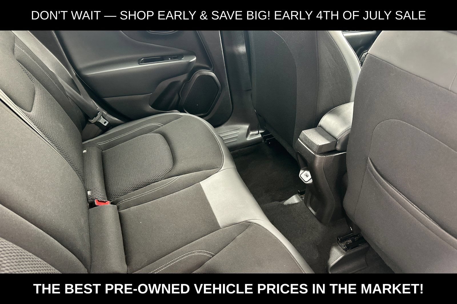 Used 2022 Jeep Renegade Altitude AWD/4WD image 19