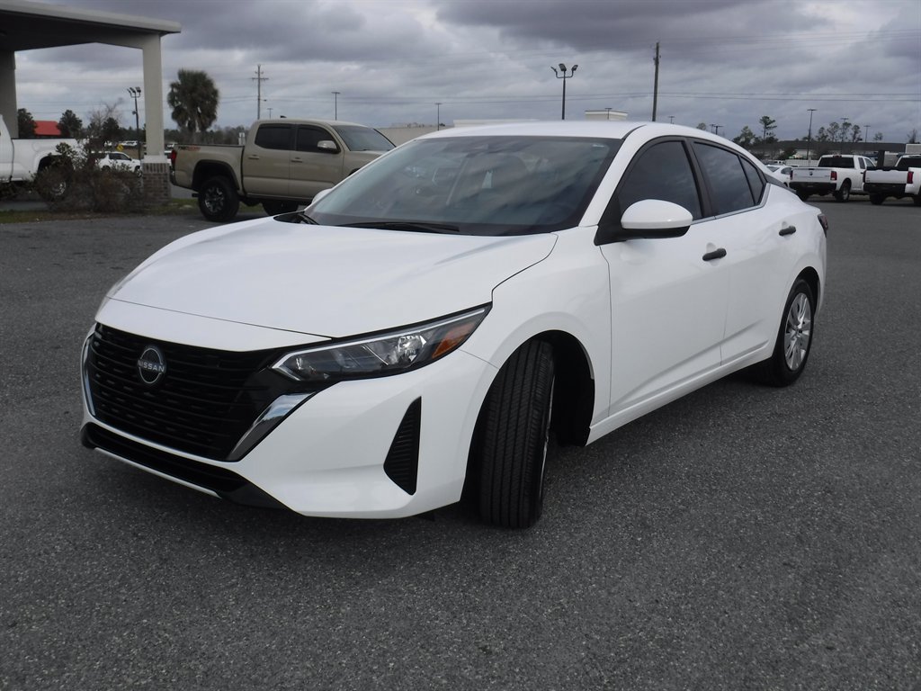 Used 2025 Nissan Sentra S image 18