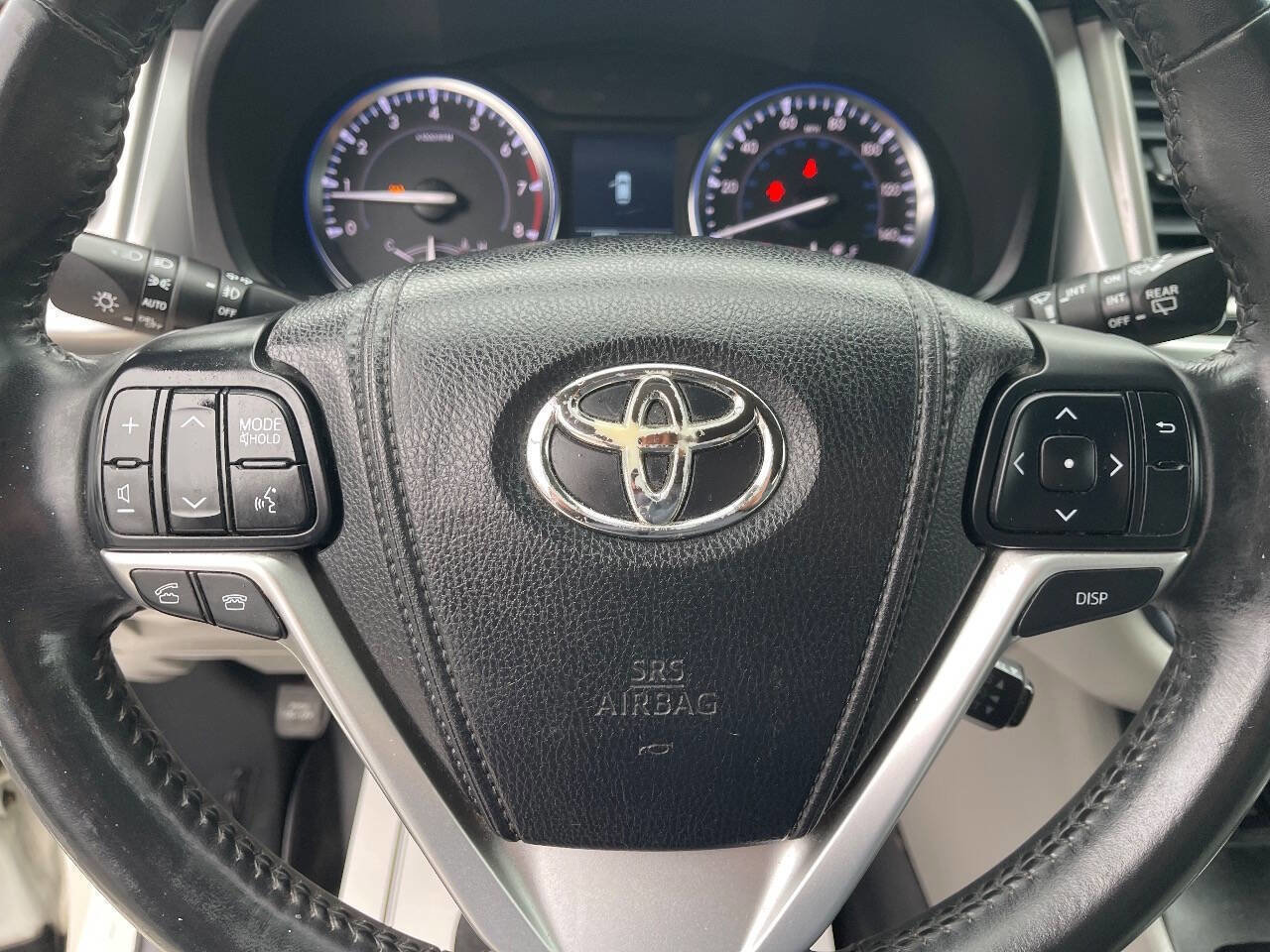 Used 2014 Toyota Highlander Plus AWD/4WD image 17