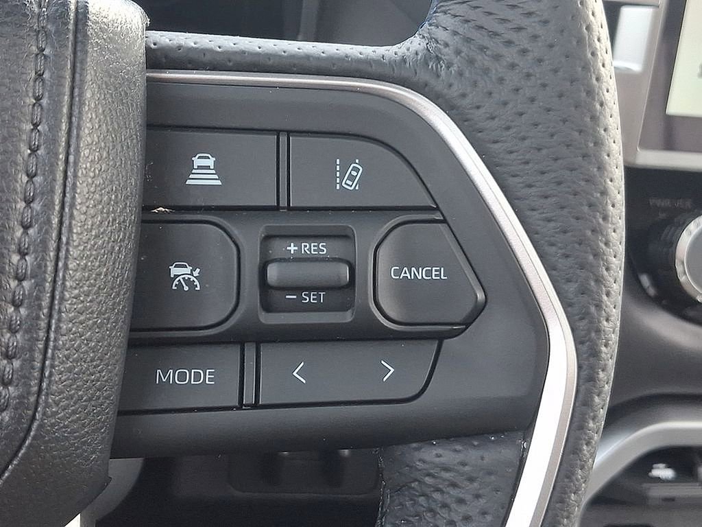 Used 2025 Toyota Sequoia Platinum AWD/4WD image 22