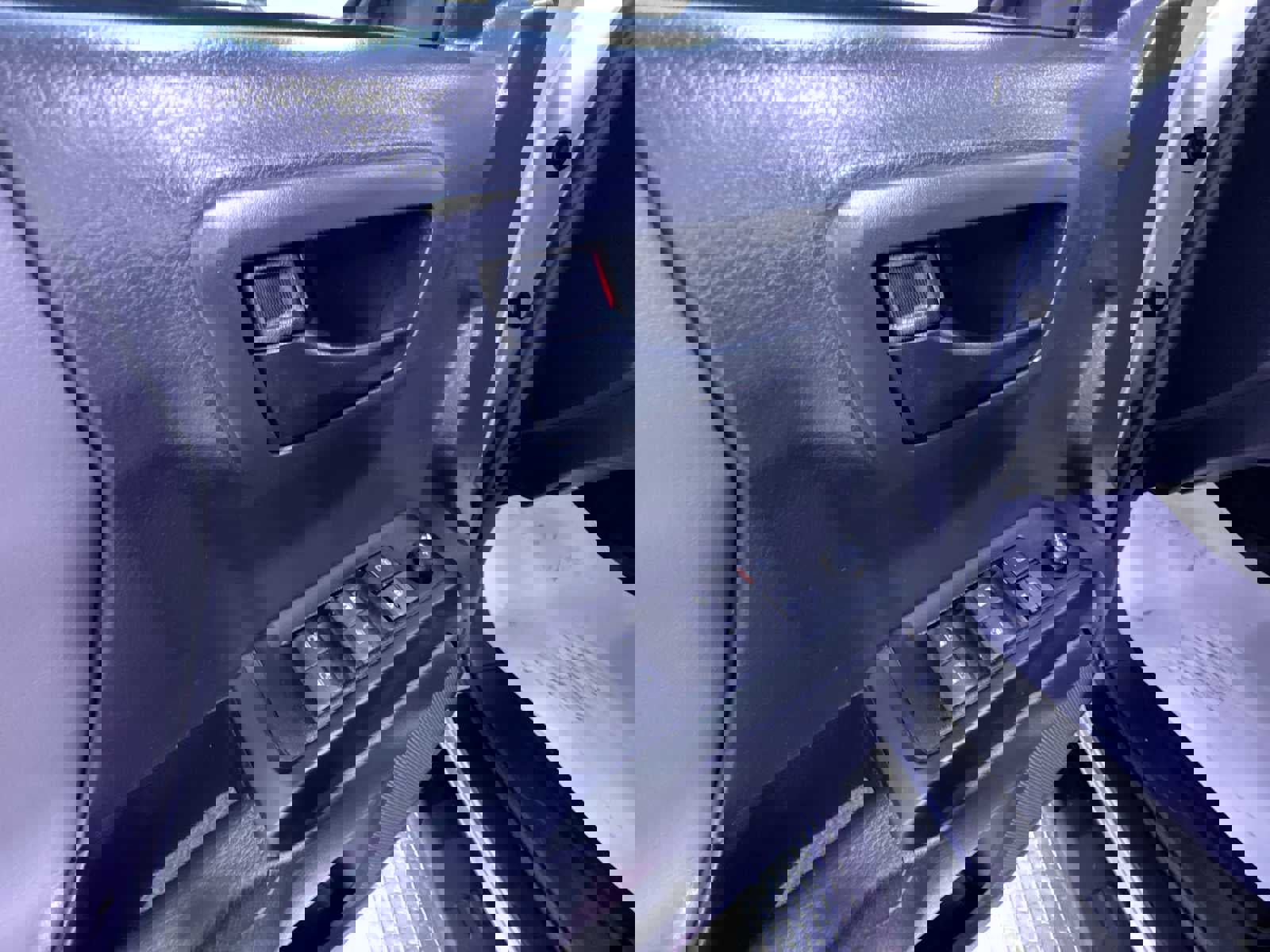 Used 2023 Toyota Tacoma SR image 4