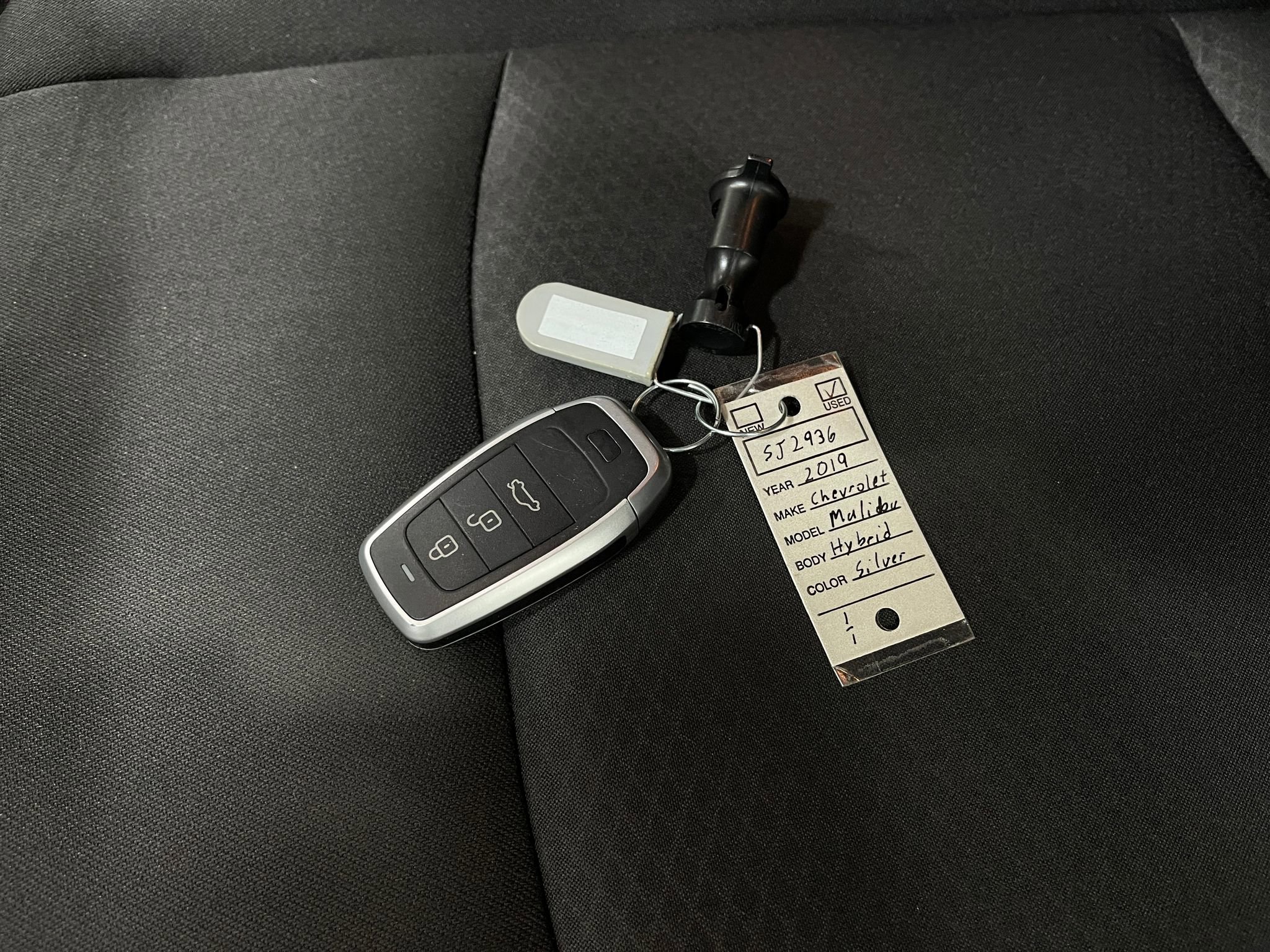 Used 2019 Chevrolet Malibu Hybrid FWD image 35
