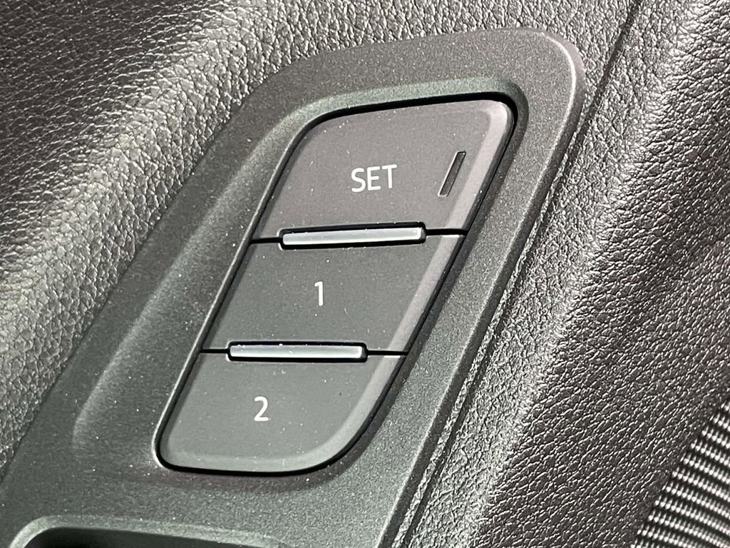 New 2025 Audi Q3 2.0T Premium image 33