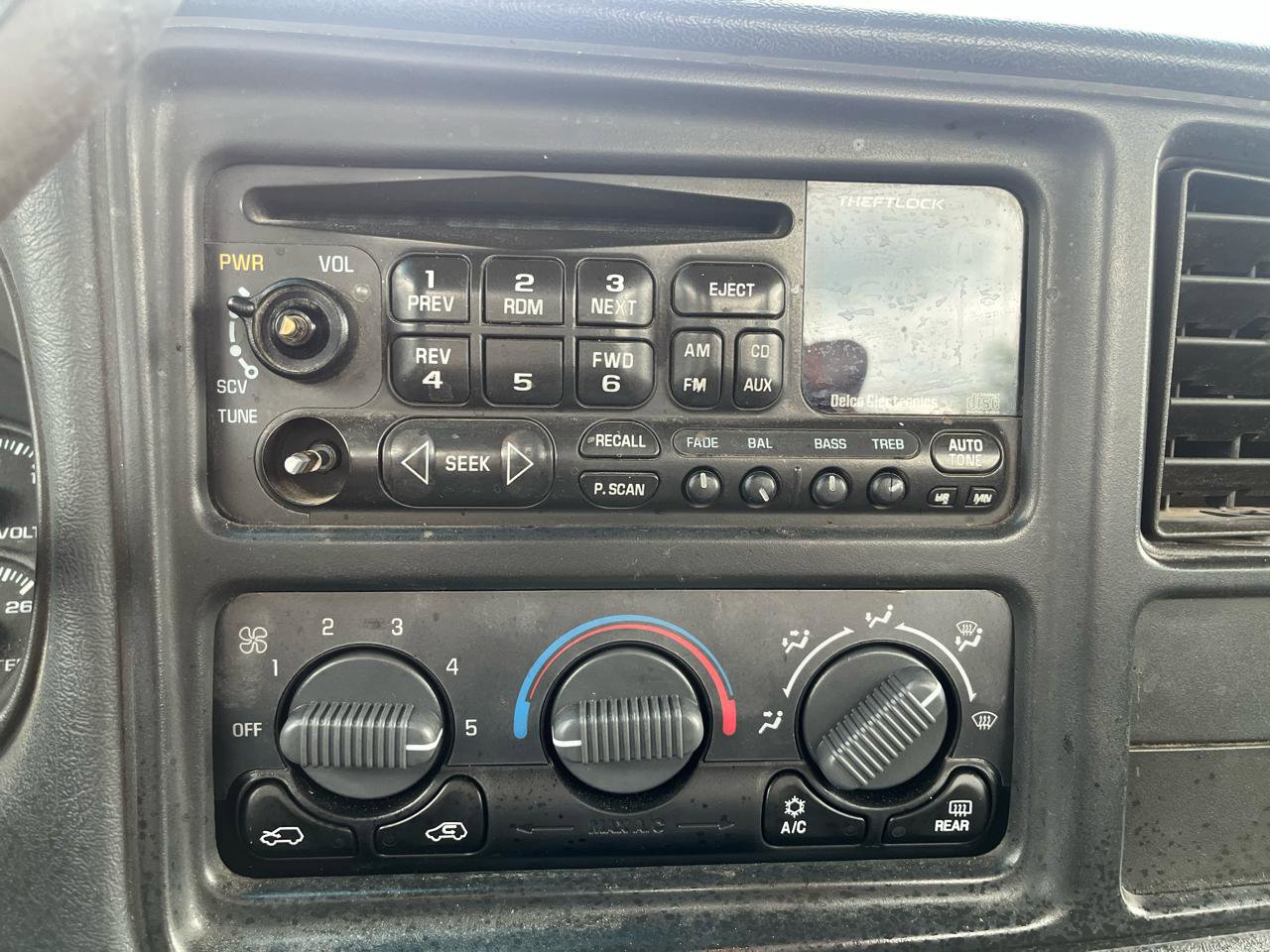 Used 2000 Chevrolet Silverado 1500 LS image 14