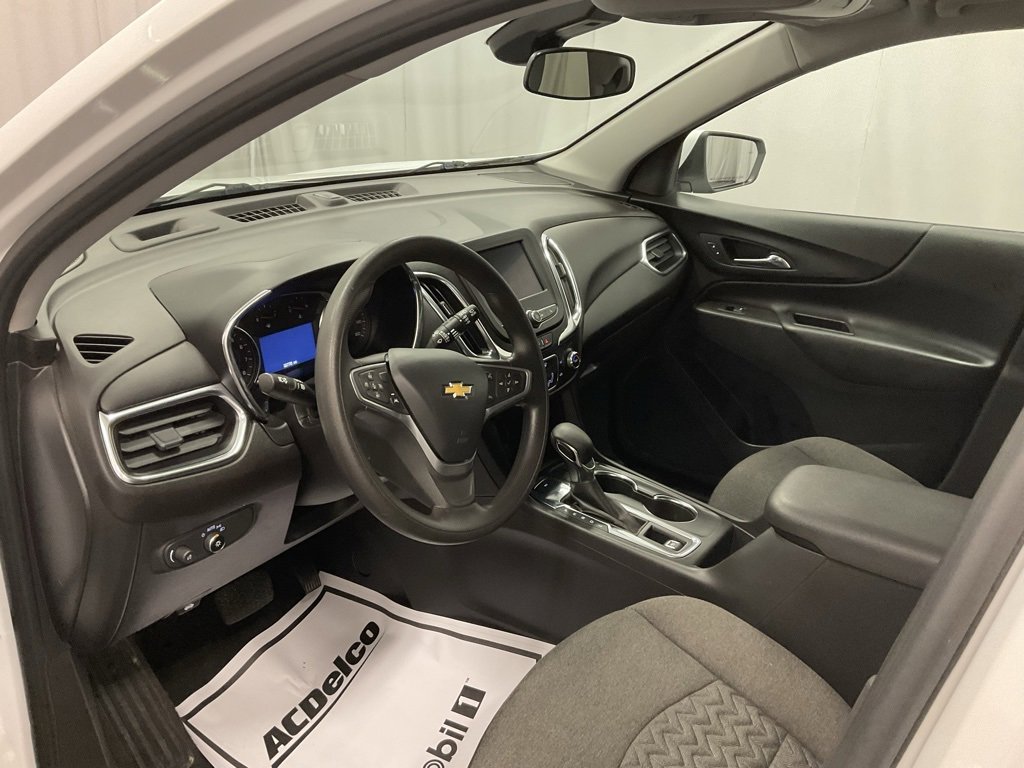Used 2023 Chevrolet Equinox LT w/ LPO, Floor Liner Package image 3