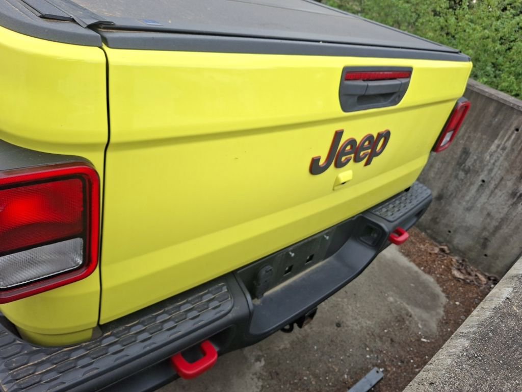 Used 2023 Jeep Gladiator Rubicon w/ Cold Weather Group image 10