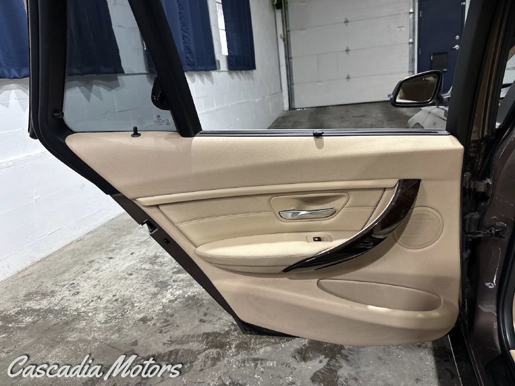 Used 2015 BMW 328d xDrive Wagon image 22