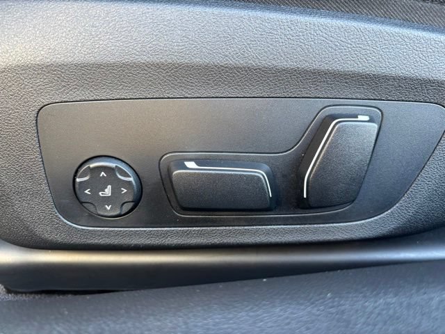 Certified 2026 BMW 430i xDrive Convertible AWD/4WD image 16
