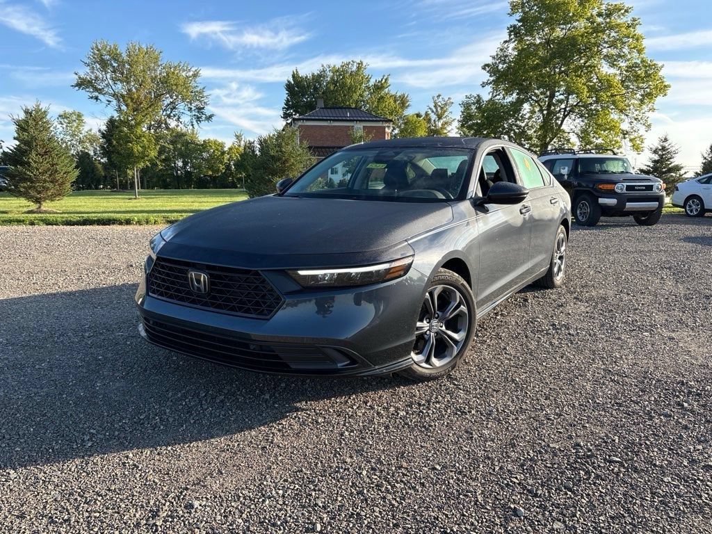 Used 2025 Honda Accord EX-L image 1