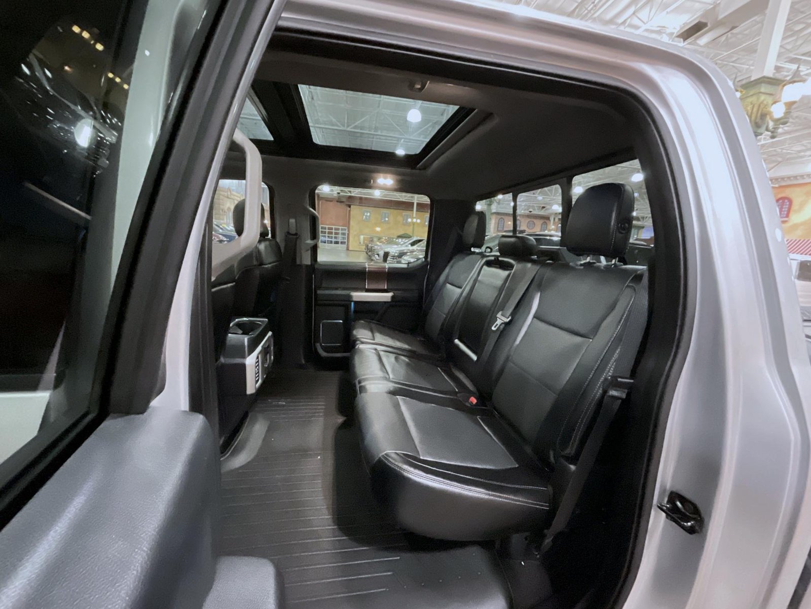 Used 2016 Ford F150 Lariat w/ Equipment Group 502A Luxury AWD/4WD image 19