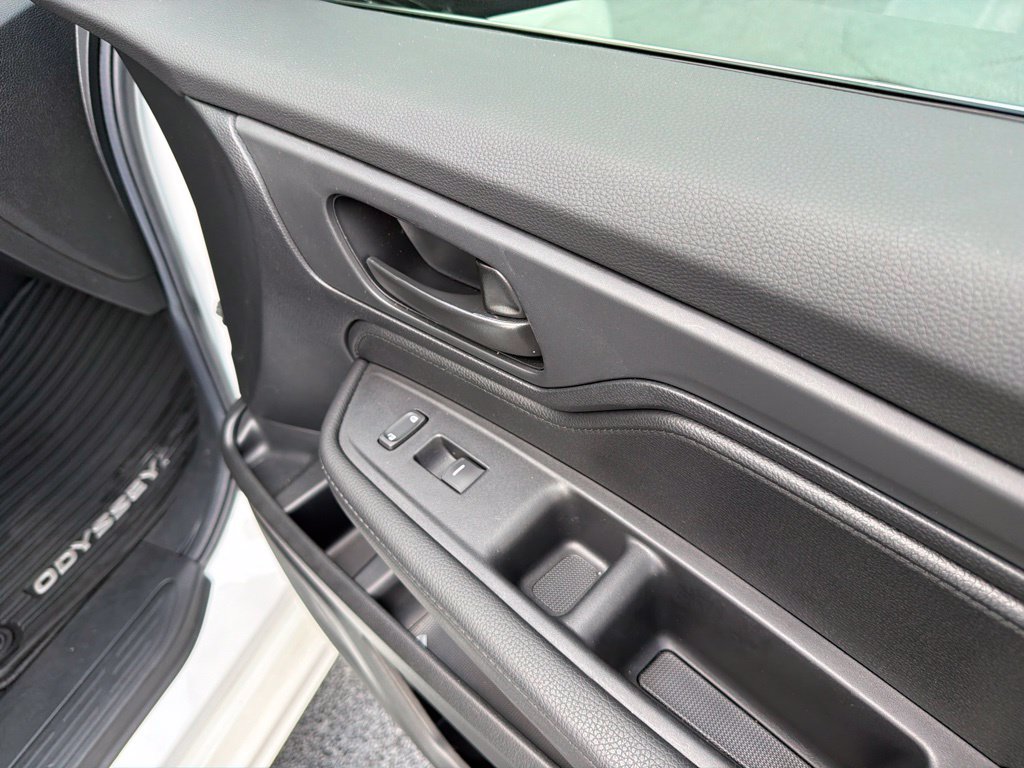 Used 2025 Honda Odyssey Sport-L image 31