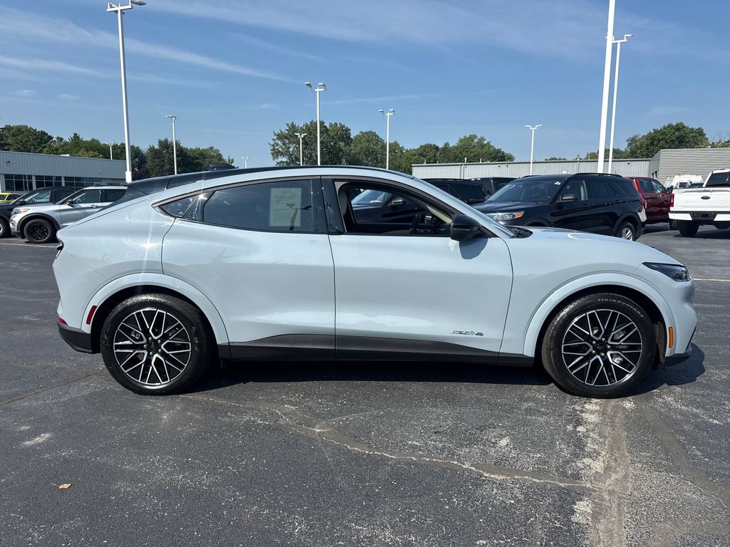 Used 2025 Ford Mustang Mach-E Premium AWD/4WD image 6