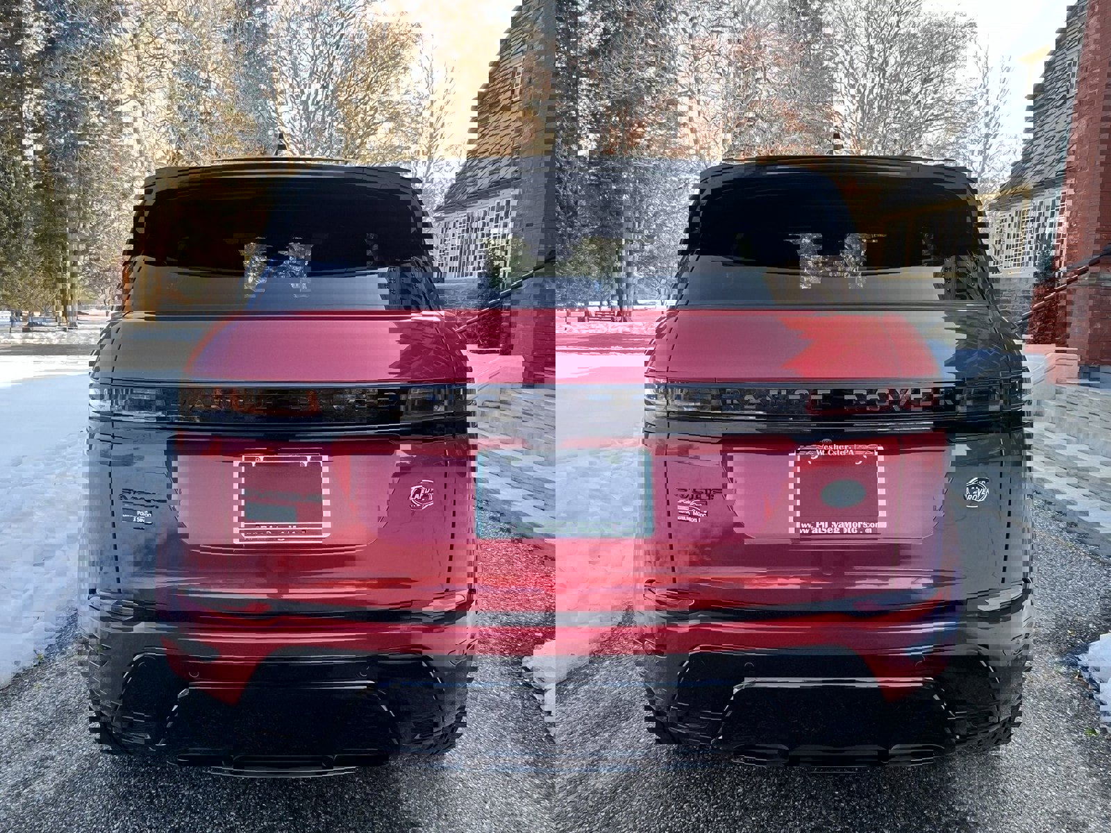 Used 2023 Land Rover Range Rover Evoque R-Dynamic SE image 9