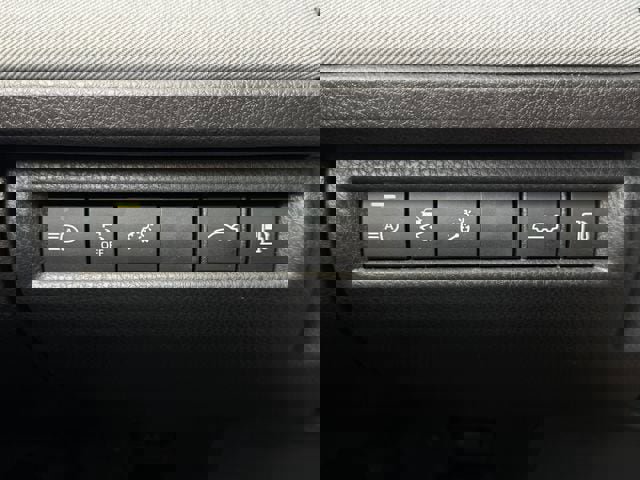 Certified 2025 Toyota Camry LE w/ Convenience Package image 22