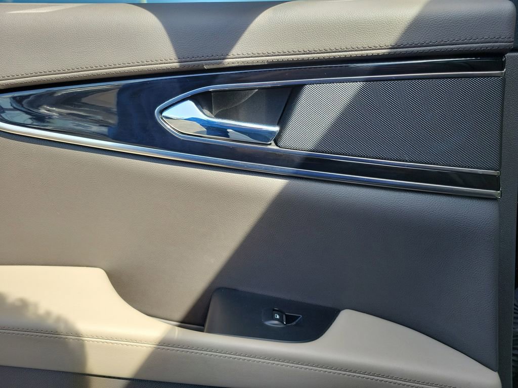 Certified 2022 Lincoln Nautilus Reserve image 15