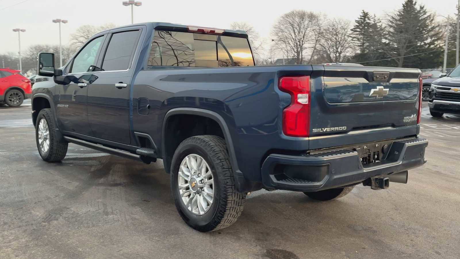 Used 2023 Chevrolet Silverado 2500 High Country w/ Z71 Off-Road Package image 4