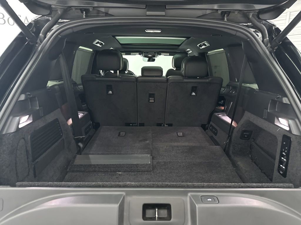 Used 2025 Land Rover Range Rover Long Wheelbase SE image 25