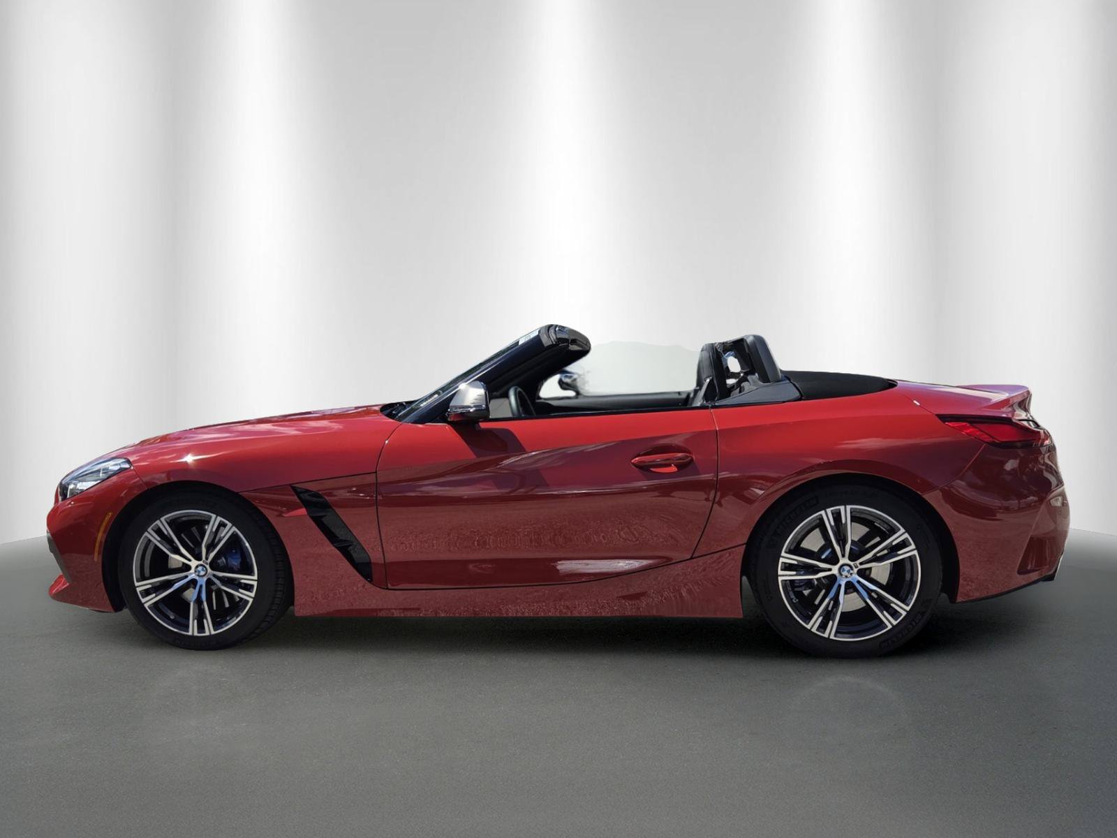 Used 2021 BMW Z4 M40i w/ Driving Assistance Package RWD image 4