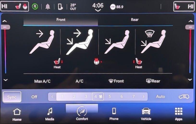 Used 2024 Chrysler Pacifica Touring-L image 22