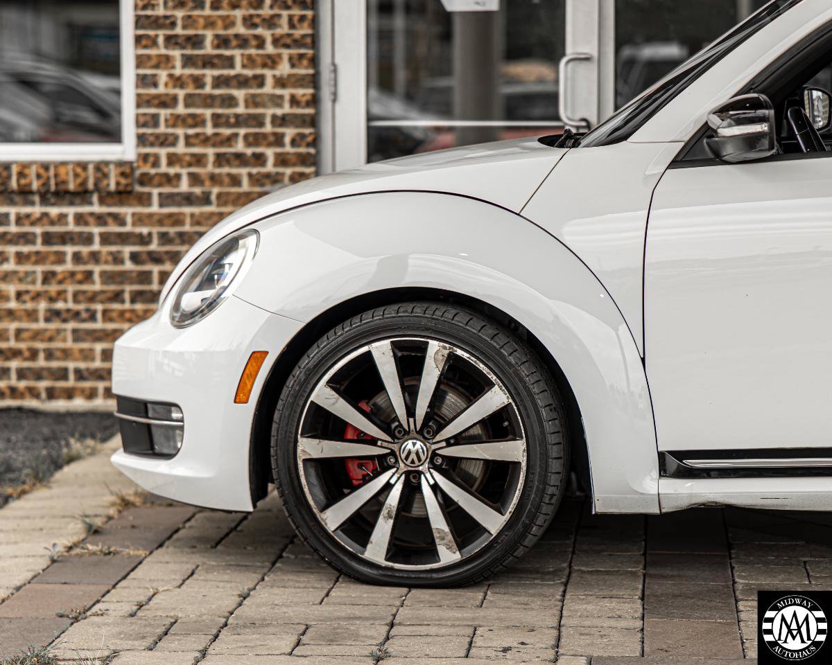 Used 2012 Volkswagen Beetle 2.0T FWD image 5