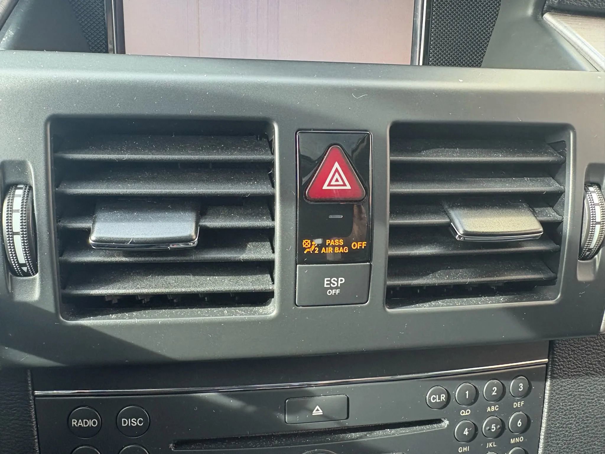 Used 2010 Mercedes-Benz GLK 350 4MATIC image 21