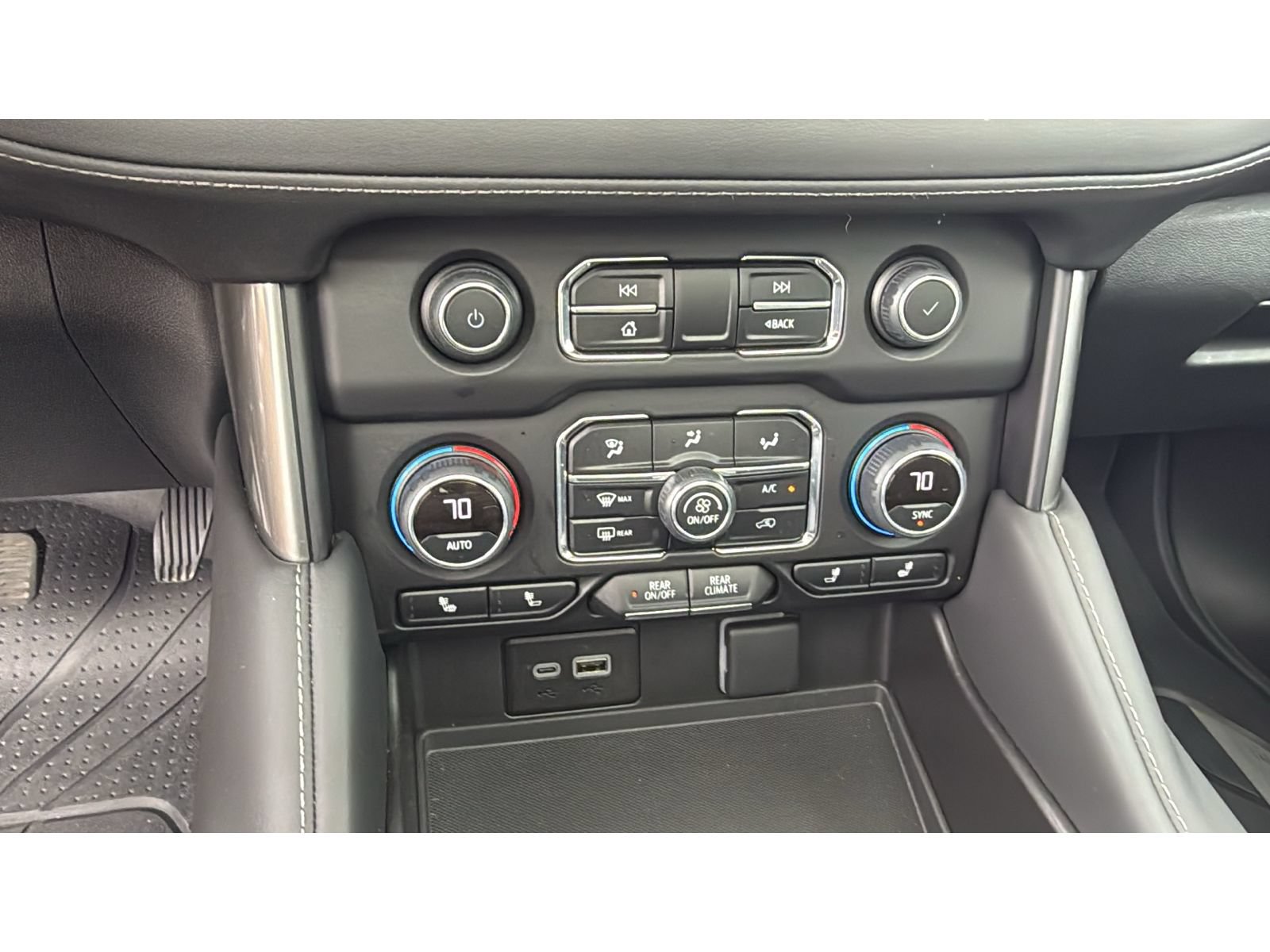 Used 2023 Chevrolet Tahoe LT w/ Luxury Package AWD/4WD image 24