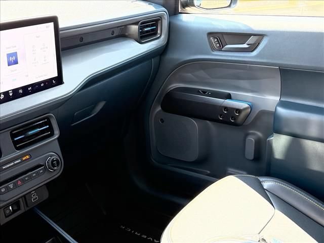 Used 2025 Ford Maverick Lobo AWD/4WD image 10