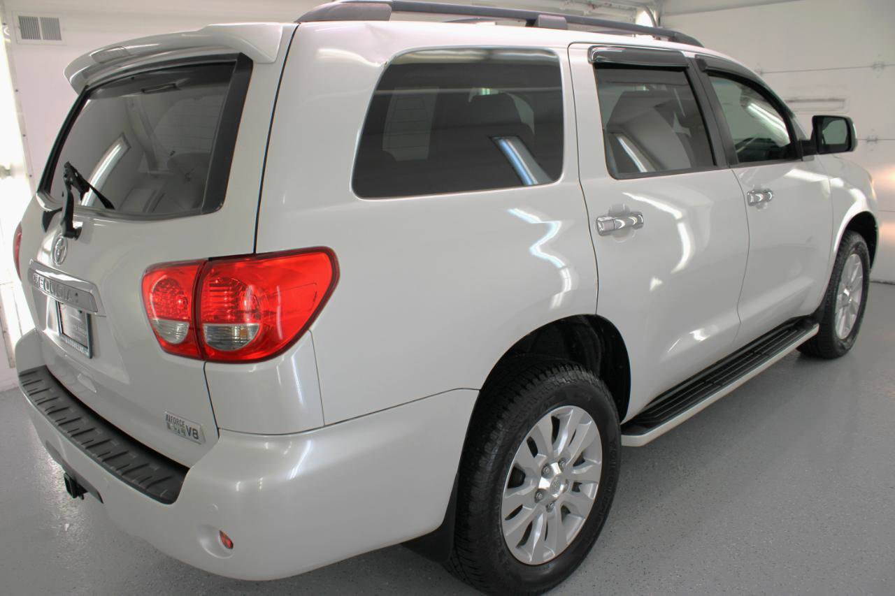 Used 2008 Toyota Sequoia Platinum image 10