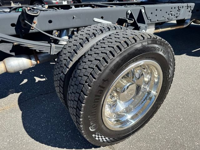 Used 2025 Ford F550 2WD Regular Cab Super Duty w/ XL Chrome Package image 11