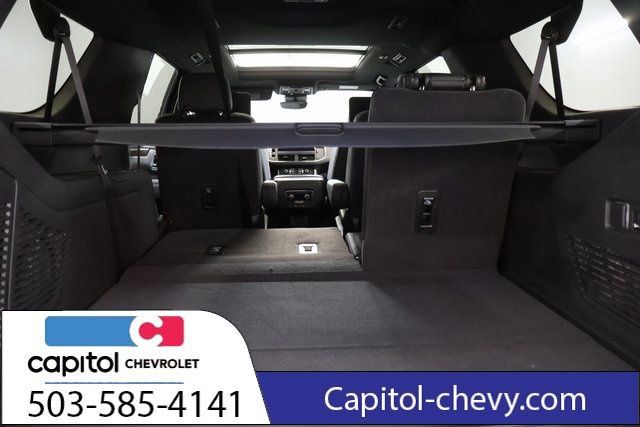 Used 2024 Chevrolet Suburban High Country w/ Advanced Technology Package image 27